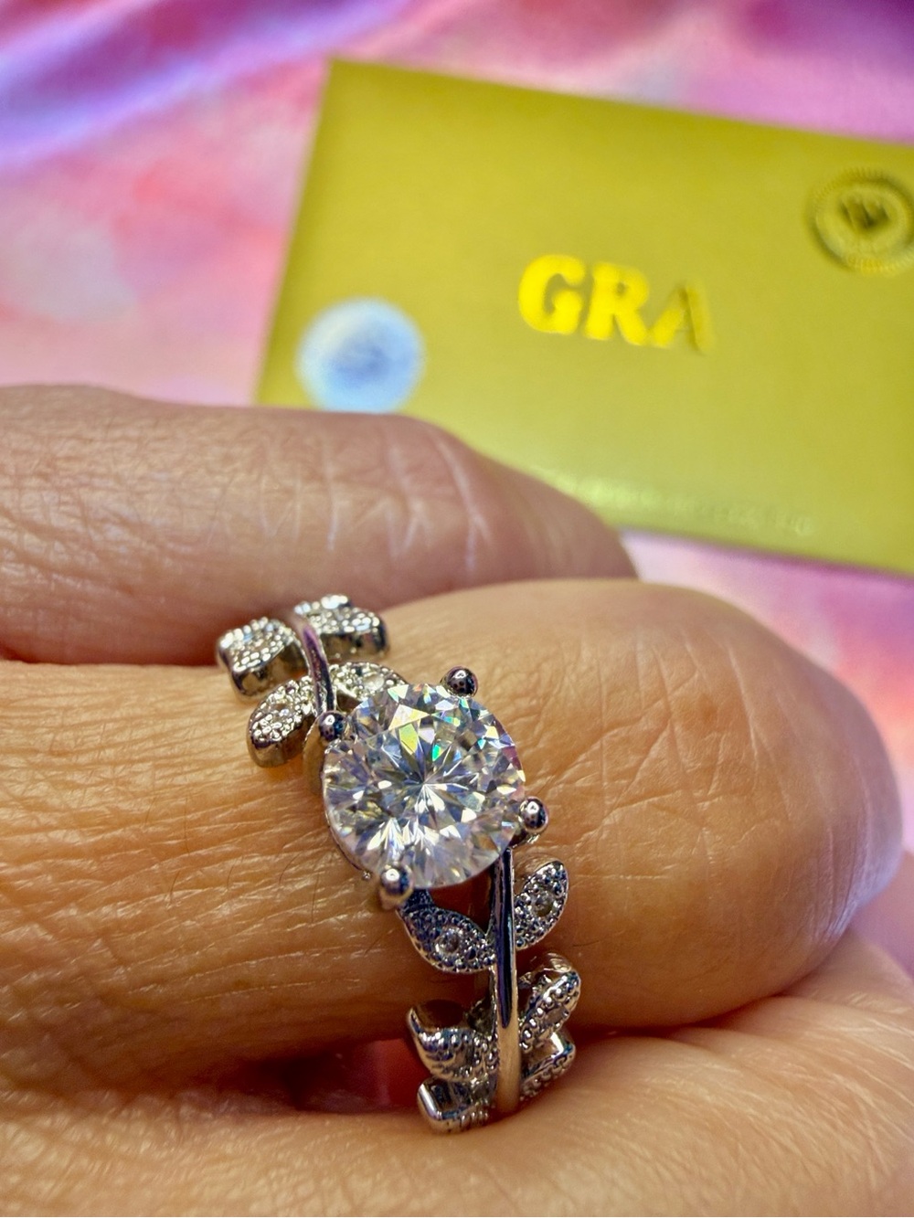 Women’s Elegant Leaf Band 1 Carat Moissanite Ring New Size 10